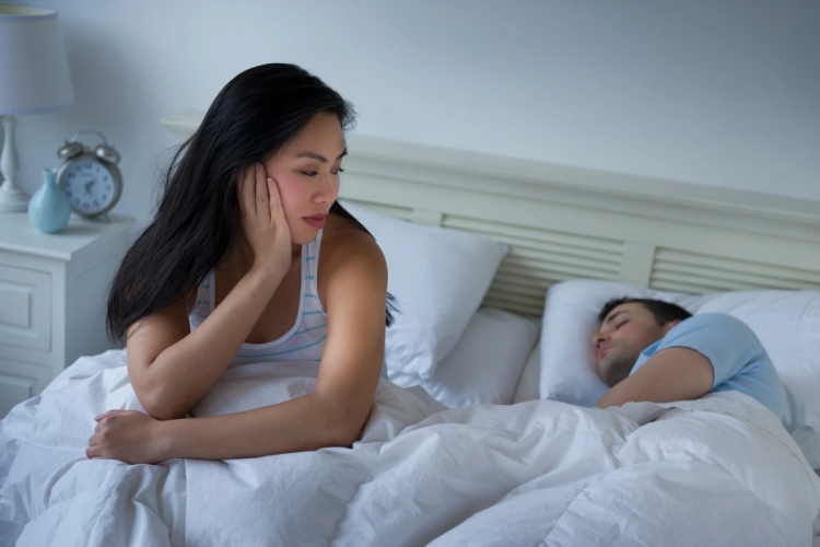 Thờ ơ chuyện chăn gối khi chị em bước vào giai đoạn mãn kinh