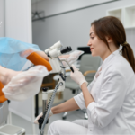 Thăm khám sớm để nhận được những tư vấn hữu ích trong quá trình tầm soát, điều trị