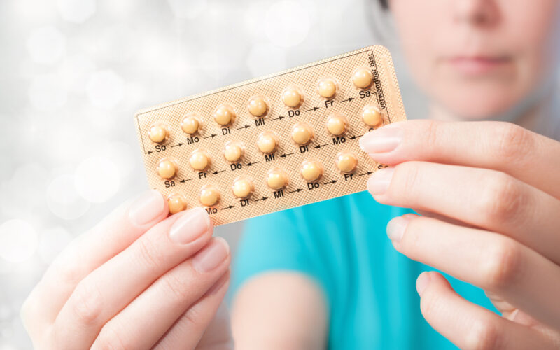 Thay đổi thuốc tránh thai cũng góp phần giảm viêm nhiễm nấm âm đạo